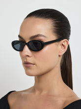 AKIRA SUNGLASSES