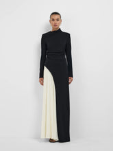 BRIELLE SLEEVE GOWN